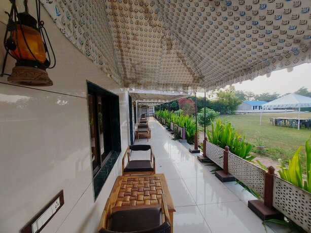 Imagen general del Hotel Bharat lake View Resort. Foto 17