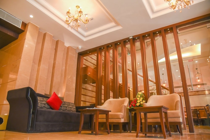 Imagen de los interiores del Hotel Bharawan Clarks Inn Express. Foto 17