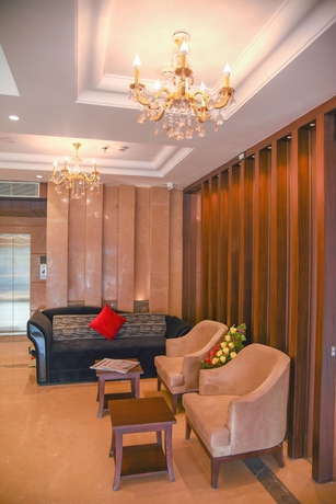 Imagen de los interiores del Hotel Bharawan Clarks Inn Express. Foto 18