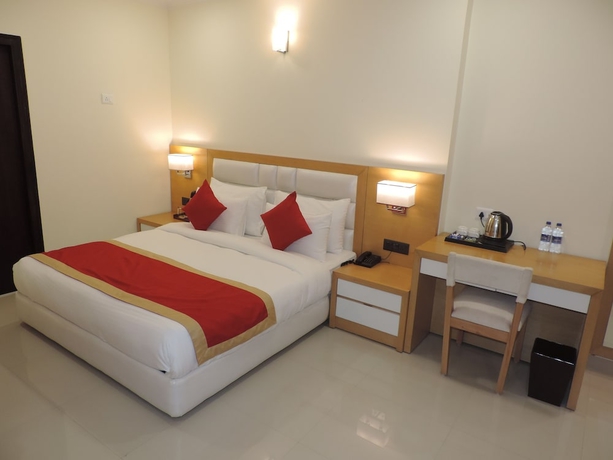 Imagen de la habitación del Hotel Bharawan Clarks Inn Express. Foto 10