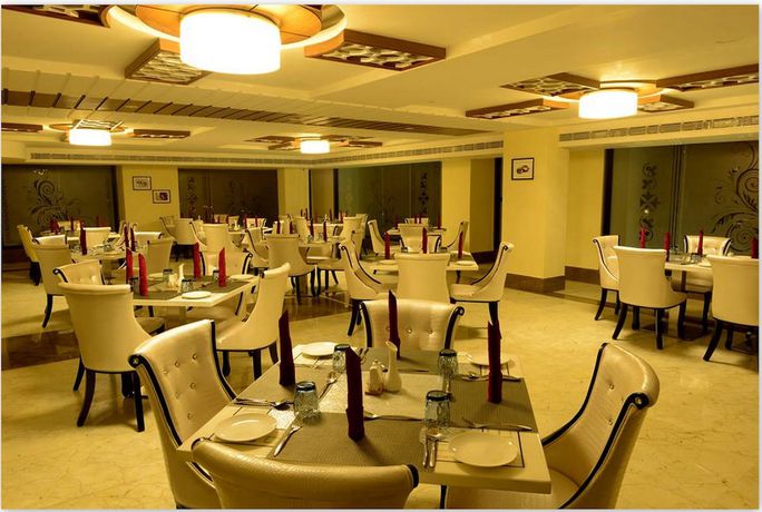 Imagen del bar/restaurante del Hotel Bhargav Grand, Guwahati. Foto 2