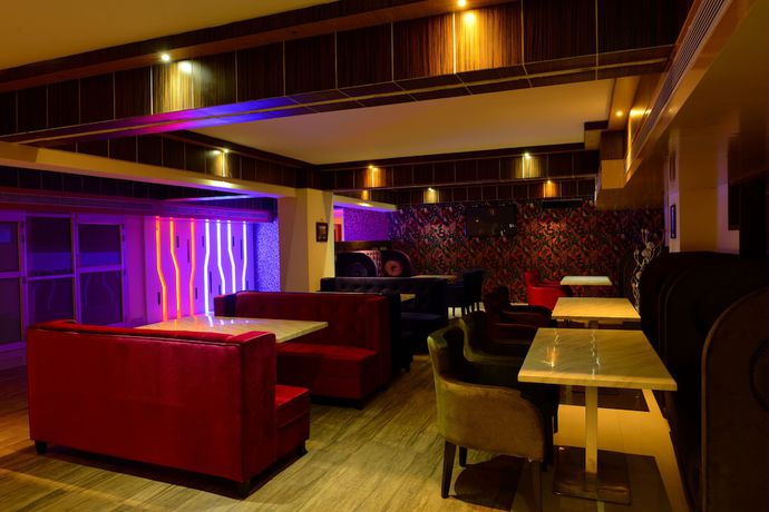 Imagen del bar/restaurante del Hotel Bhargav Grand, Guwahati. Foto 6
