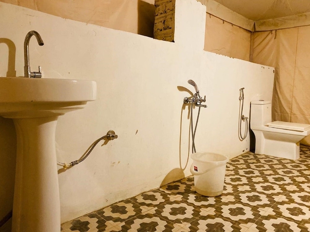 Imagen de la habitación del Hotel Bhawana Camp and Resorts. Foto 13