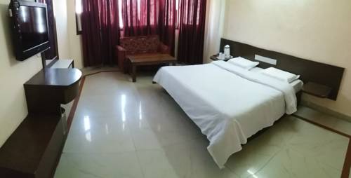 Imagen de la habitación del Hotel Bhawani International. Foto 2