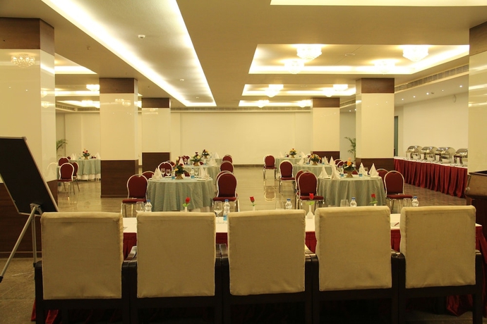 Imagen de los interiores del Hotel Bhawna Clarks Inn - Agra. Foto 16