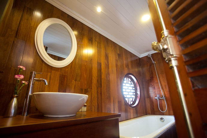Imagen de los interiores del Hotel Bhaya Cruises. Foto 15