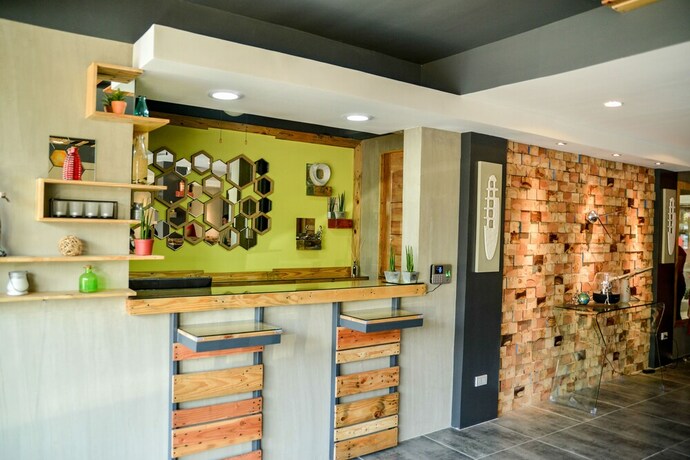Imagen de los interiores del Hotel Bhive Hotel. Foto 32