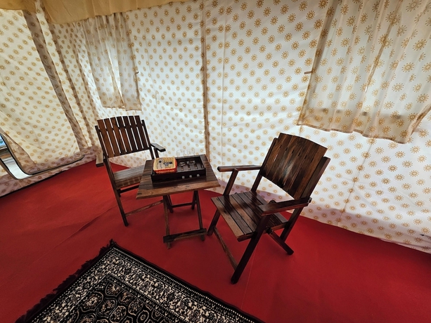 Imagen de la habitación del Hotel Bhoj Luxury Tent. Foto 6