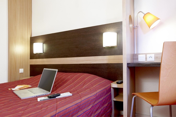 Imagen de la habitación del Hotel Bhoma Troyes. Foto 6
