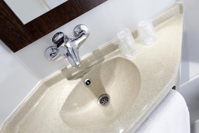 Imagen de la habitación del Hotel Bhoma Troyes. Foto 13