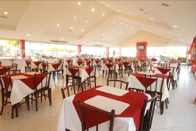 Imagen del bar/restaurante del Hotel Bhs, Linhares. Foto 5