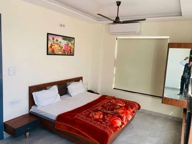Imagen de la habitación del Hotel Bhullar. Foto 8