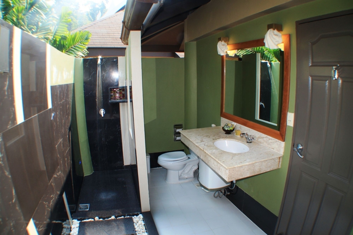 Imagen de la habitación del Hotel Bhumiyama Plus. Foto 2