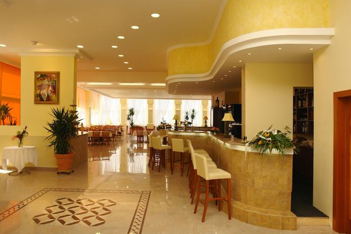 Imagen de los interiores del Hotel B&iacute;l&aacute; Růže. Foto 17