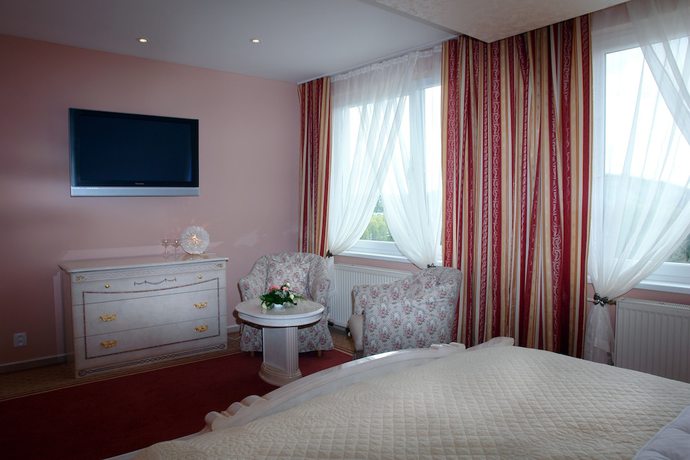 Imagen de la habitación del Hotel B&iacute;l&aacute; Růže. Foto 5