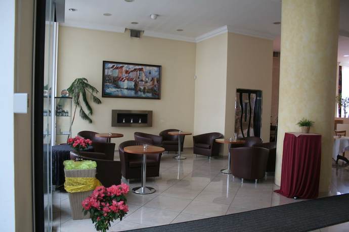 Imagen de los interiores del Hotel B&iacute;l&aacute; Růže. Foto 20