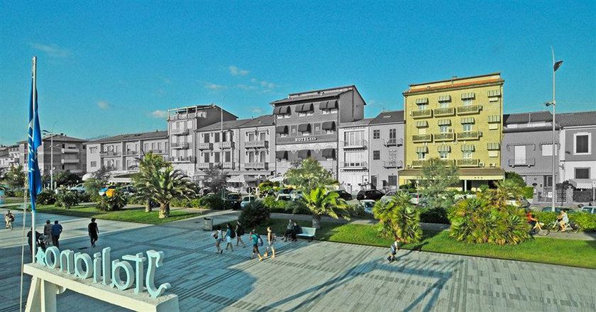 Imagen de los exteriores del Hotel Biagi. Foto 13