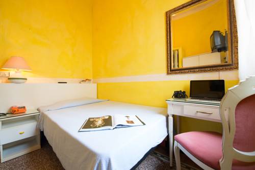 Imagen de la habitación del Hotel Biagiotti. Foto 9