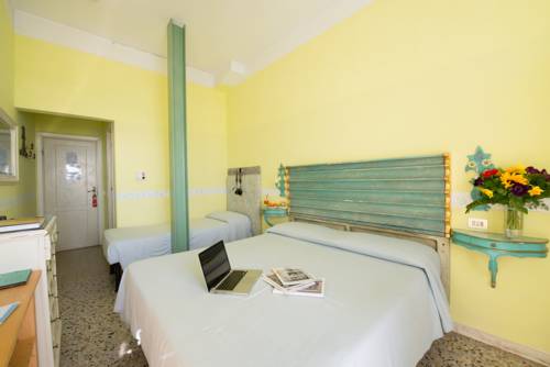 Imagen de la habitación del Hotel Biagiotti. Foto 13