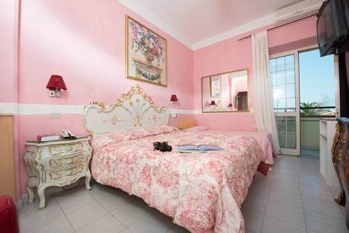 Imagen de la habitación del Hotel Biagiotti. Foto 16