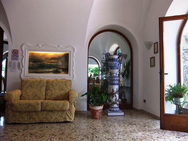 Imagen de los interiores del Hotel Biancamaria. Foto 11