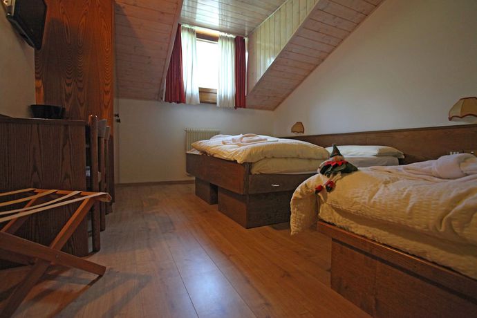 Imagen de la habitación del Hotel Biancaneve, Cogolo. Foto 13
