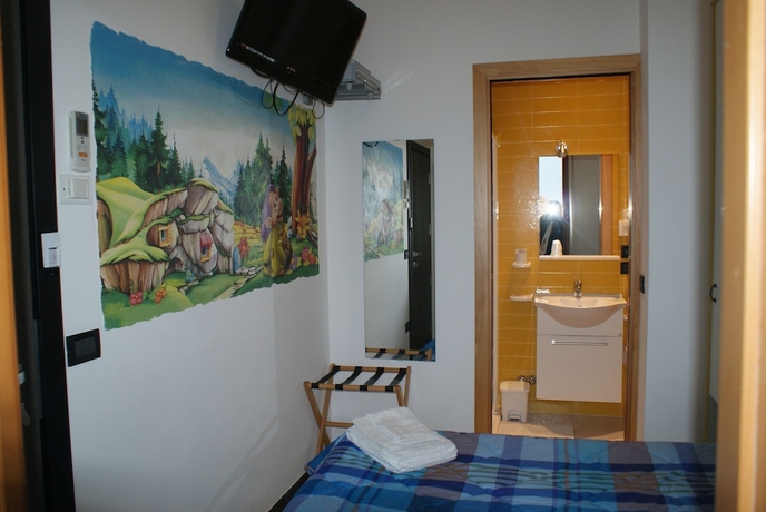 Imagen de la habitación del Hotel Biancaneve, Marotta. Foto 3