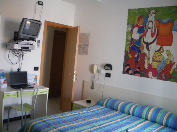 Imagen de la habitación del Hotel Biancaneve, Marotta. Foto 6