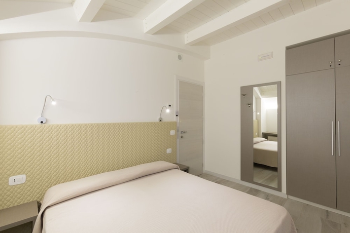 Imagen de la habitación del Hotel Biancaneve, Marotta. Foto 9
