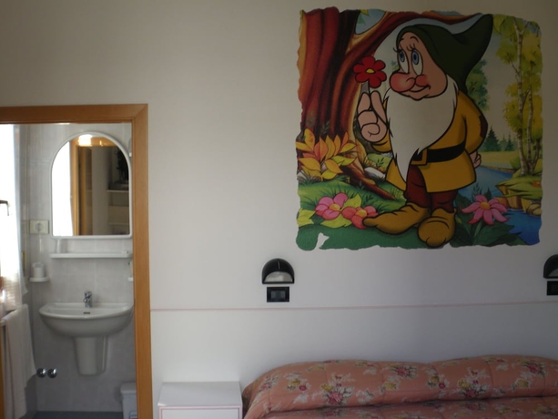 Imagen de la habitación del Hotel Biancaneve, Marotta. Foto 11