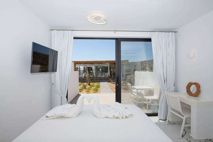 Imagen de la habitación del Hotel Bianco a Nero Mykonos. Foto 4