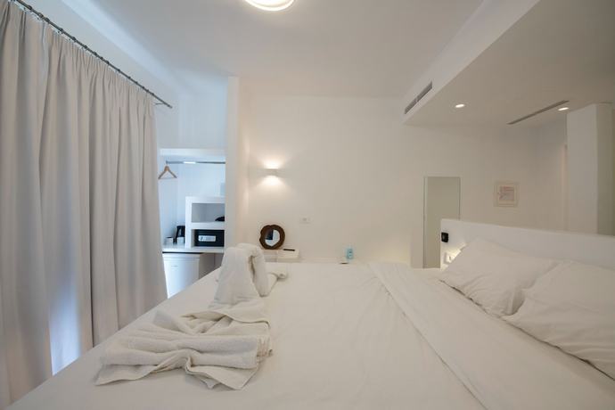 Imagen de la habitación del Hotel Bianco a Nero Mykonos. Foto 10