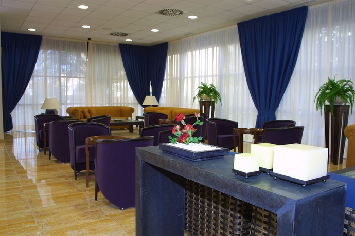 Imagen de los interiores del Hotel Biarritz, Gandía. Foto 12