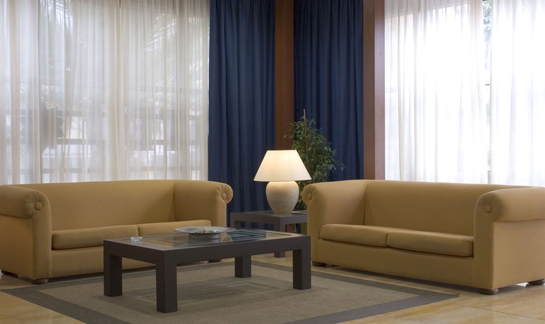 Imagen de los interiores del Hotel Biarritz, Gandía. Foto 13