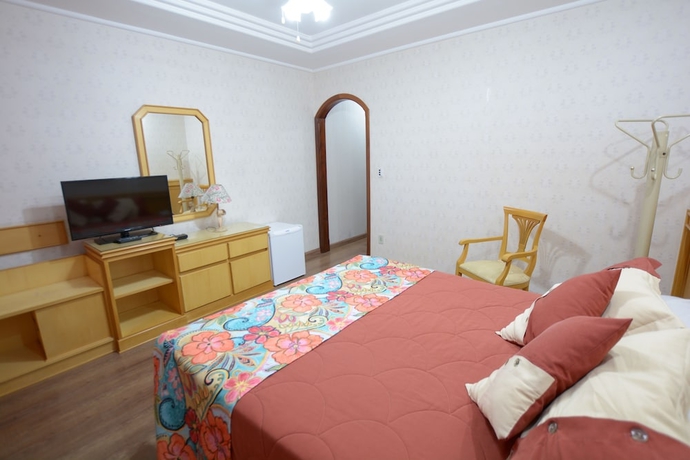 Imagen de la habitación del Hotel Biazi Paradise. Foto 3