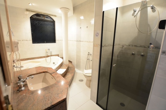 Imagen de la habitación del Hotel Biazi Paradise. Foto 16