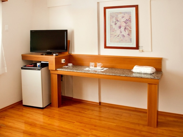 Imagen de la habitación del Hotel Biazi Plaza. Foto 4