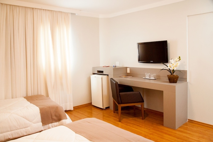 Imagen de la habitación del Hotel Biazi Plaza. Foto 6