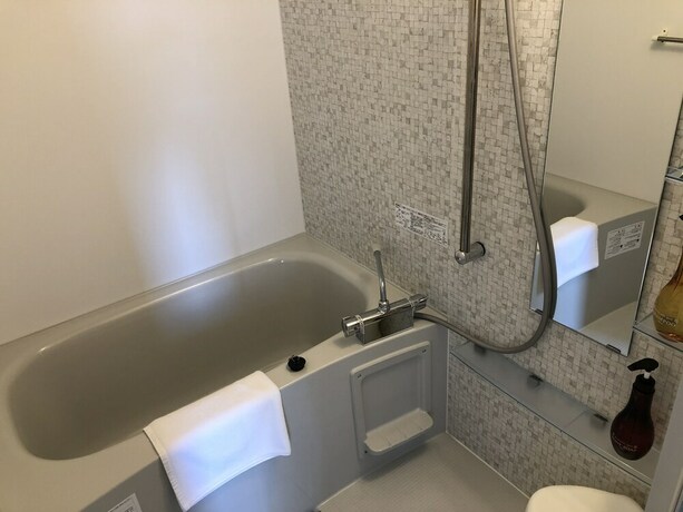 Imagen de la habitación del Hotel Bibi Convention Bay. Foto 16