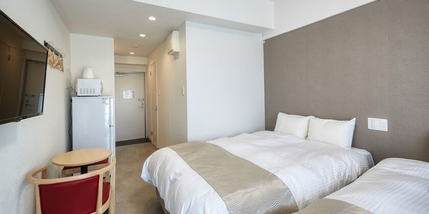 Imagen de la habitación del Hotel Bibi Nahakume. Foto 18
