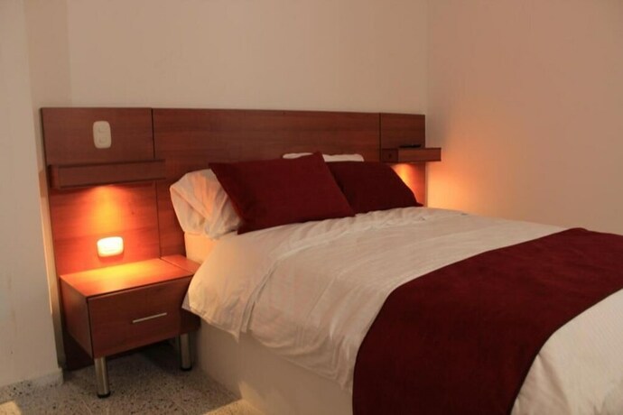 Imagen de la habitación del Hotel Bicentenario. Foto 17