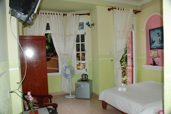 Imagen de la habitación del Hotel Bich Khue. Foto 17