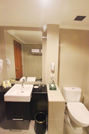 Imagen de la habitación del Hotel Bidakara Grand Pancoran Jakarta. Foto 7