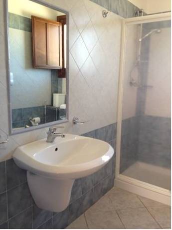 Imagen de la habitación del Hotel Biderrosa. Foto 3