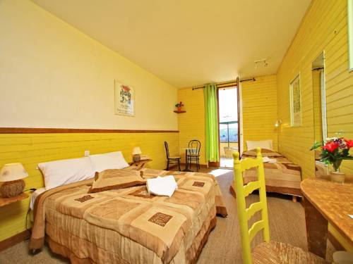 Imagen de la habitación del Hotel Bien-&Ecirc;tre Aux Cypr&egrave;s de Marquay. Foto 4