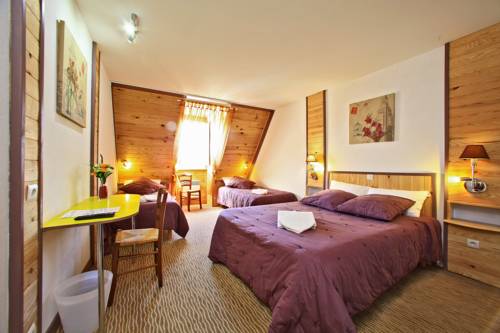 Imagen de la habitación del Hotel Bien-&Ecirc;tre Aux Cypr&egrave;s de Marquay. Foto 10