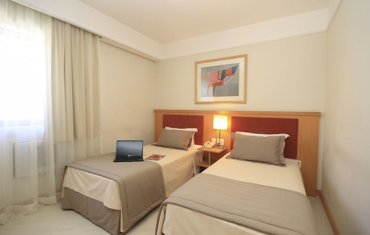 Imagen de la habitación del Hotel Bienal Su&iacute;tes Ibirapuera. Foto 5