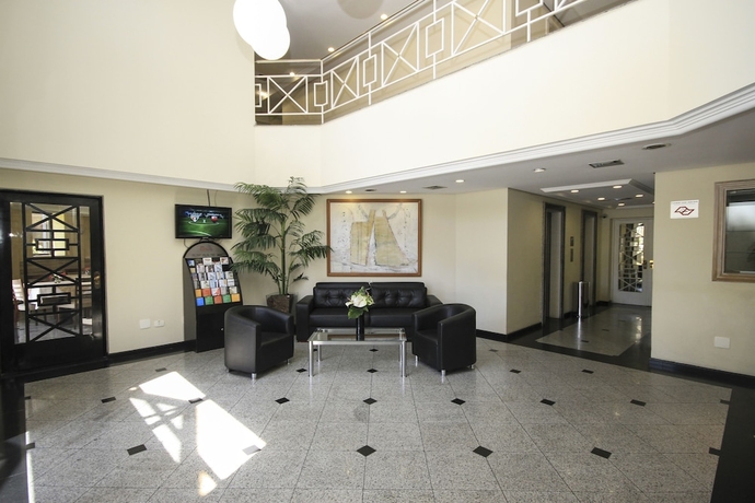 Imagen de los interiores del Hotel Bienal Su&iacute;tes Ibirapuera. Foto 14