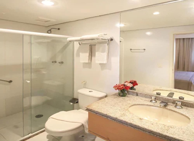 Imagen de la habitación del Hotel Bienal Su&iacute;tes Ibirapuera. Foto 13