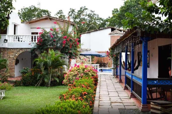 Imagen de los exteriores del Hotel Bienmesabe. Foto 12